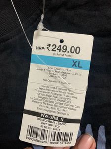 Max Urban Black T-Shirt