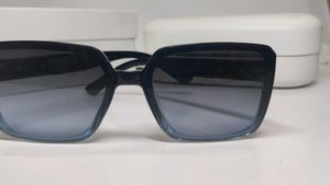 Chic Burberry Sunglasses