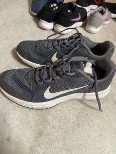 Nike Running Shoes - Gray