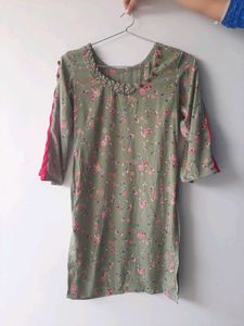 Floral Print Kurta-Leggings Set