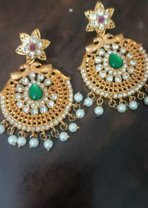 Grab it fast 🚴 2 Earing set Most beautiful desig