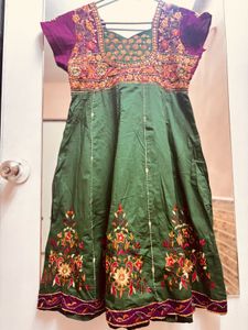 Floral embroidered kurta