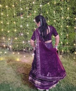 Elegant wine lahenga