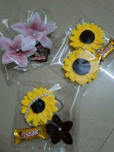Sunflower Keychain with Pearls