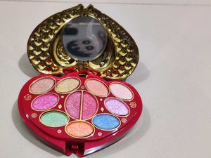Heart Shaped Make-up Kit +2 freebies