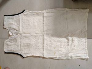 Embroidered Off-white Kurta Top 🤍