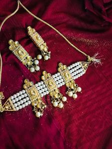Elegant Pearl and Gold Choker Set