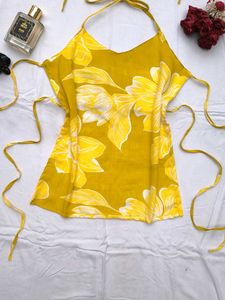 Chatpati summer backless halter top 💛