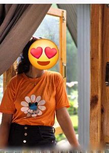 Cute Daisy Graphic Orange T-Shirt