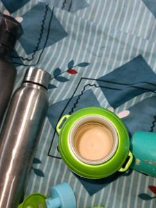 4 good condition water bottle