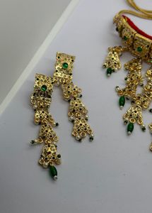 Elegant Gold-Plated Kundan Necklace Set