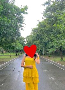 Elegant yellow tiered kurta set