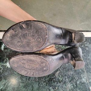 Stylish Bow Slides