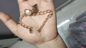 Elegant Pearl Chain Bracelet