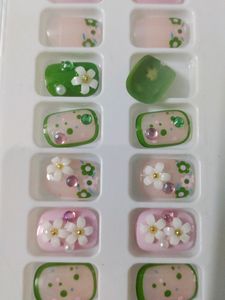 Korean Poligel Nails(Set Of 24 Pieces)