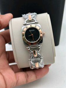 Gucci Women's Watch - Stylish Timepiece AT SALE PR