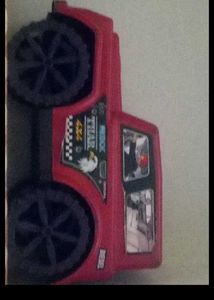 Red Toy thar