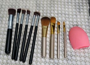 Pack 10 MAKEUP Brush &amp; brushes Cleaning Pad