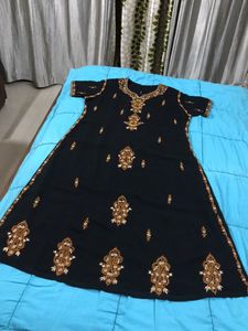 Elegant Black Embroidered Kurta ✨✨