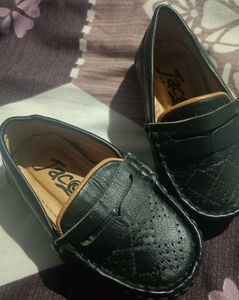 Black formal shoes for baby boys'