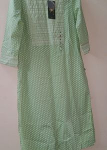 Avasa Green Printed Kurti - Size S