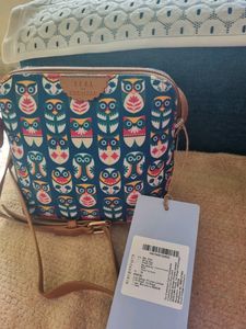 50% Off Chumbak Sling Bag With Tag