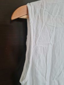 White Lace-Up V-Neck Sleeveless Tunic Top