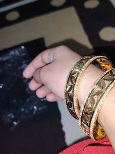 Elegant Gold Leaf Bangles with Diamonds