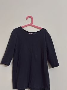 Levis black ripped 3/4 Sleeve Top