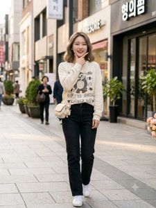 Stylish Dark Wash Straight Leg Jeans