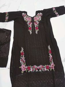 Elegant Embroidered Salwar Kameez dupatta 3xl