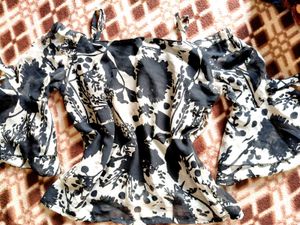 Chic Cold Shoulder Floral Print Top