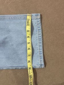 American eagle Light Wash Ripped Jeans