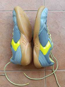 Nivia Grey &amp; Yellow badminton Sports Shoes.