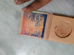 Million Colors Pressed Highlighter