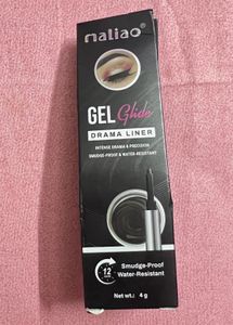 Gel glide Drama Eyeliner with applicator