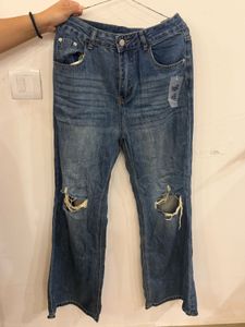 Stylist Fashionable Ripped Bootcut Jeans Size 30