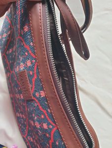 Sheesh Mahal Jaali Motif Structured Shoulder Bag