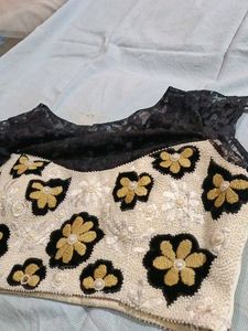 Black , White Sareee With A Beautiful Blouse 😻😻