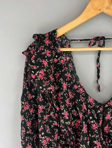 Forever 21 Floral Print Ruffle Blouse