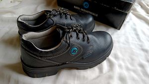 Bata Industrials Men's Leather Shoes