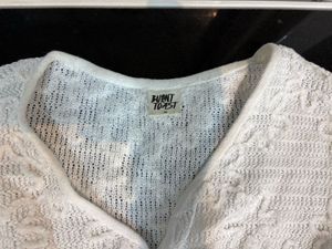Chic White Cropped Vest Top