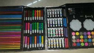 Art Supplies Set