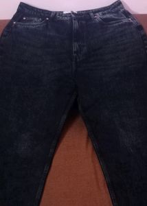 Charcoal Mom Fit Jeans With Free 🎁