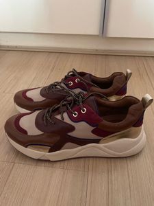 Stylish brown Women's Sneakers