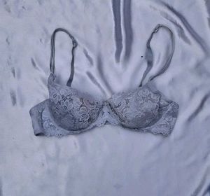 Triumph Elegant Lace Bra