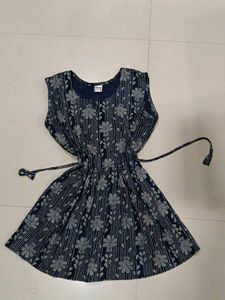 Chic Floral Sleeveless short kurti