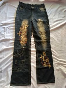 Embroidered bootcut Jeans with free 🎁
