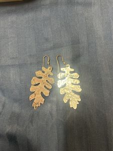 Unique Leaf Design Dangle Earrings