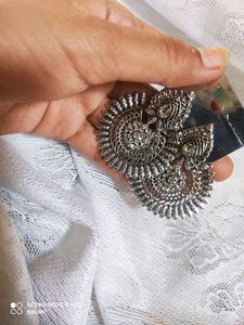Earings